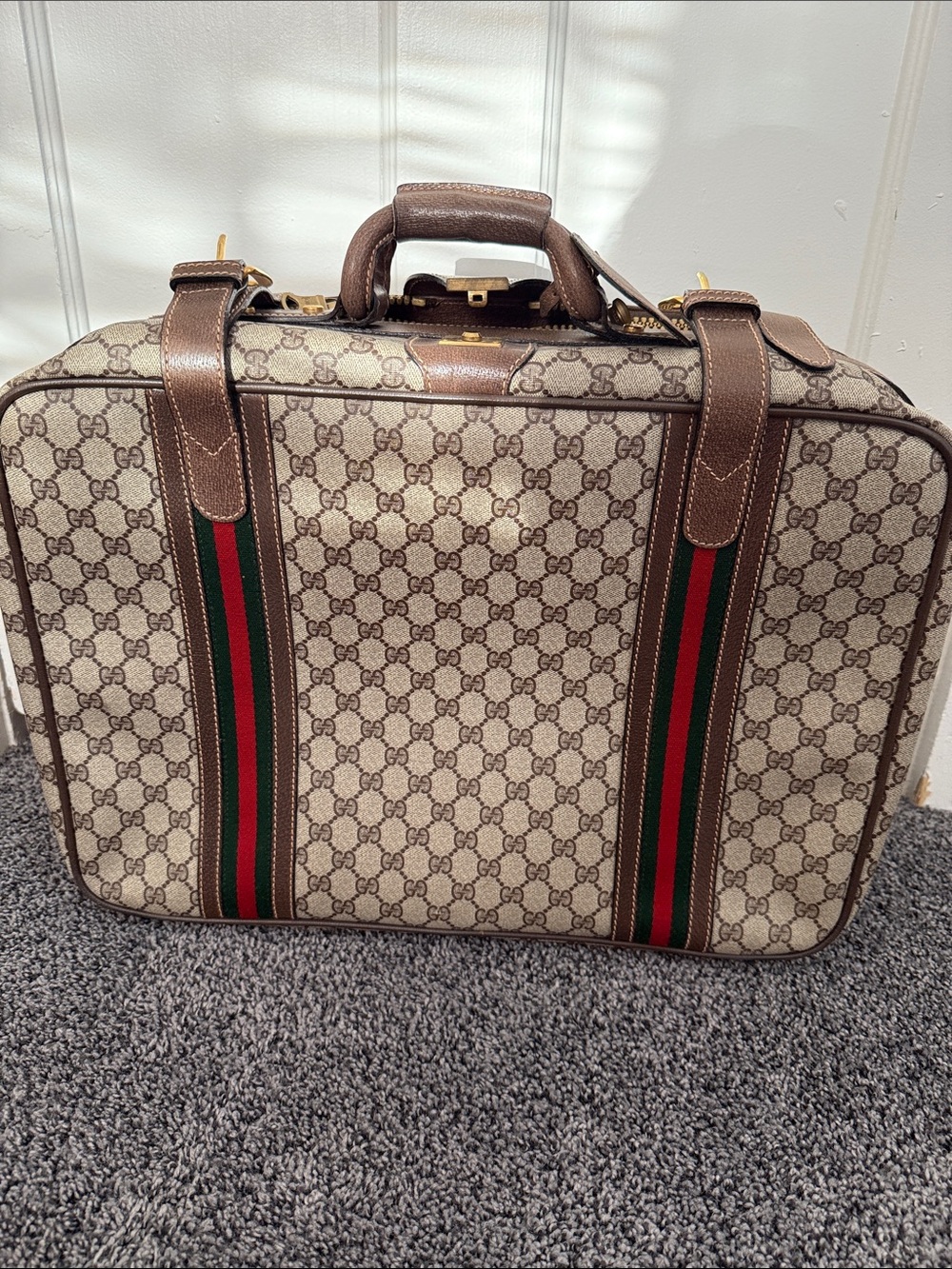 Authentic Gucci Monogram Suitcase Trunk Luggage Brown Gg Supreme Canvas - Picture 2 of 9